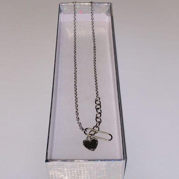 Silver-Tone Heart Pendant Necklace – Elegant & Adjustable Fashion Jewelry - Picture 2 of 3